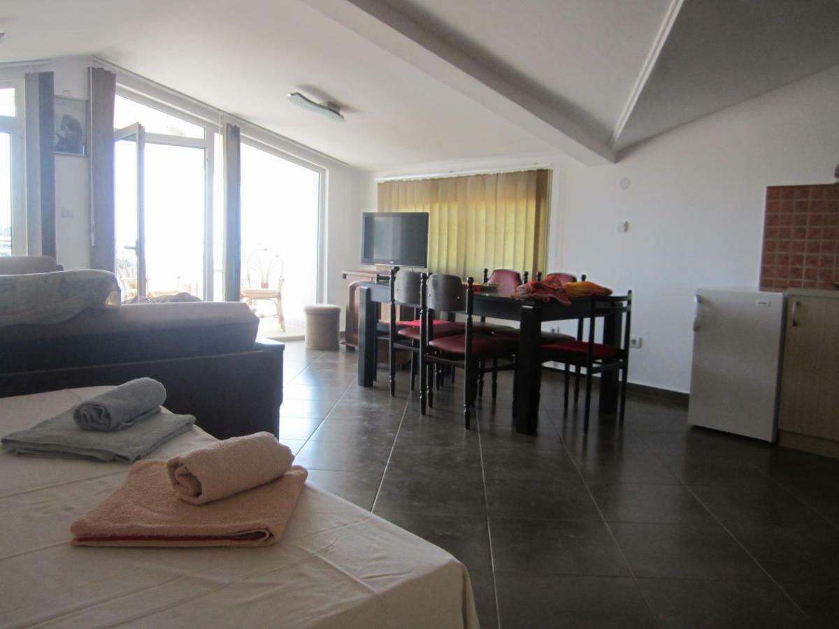 Apartmani Neda Bane Petrovac Zewnętrze zdjęcie