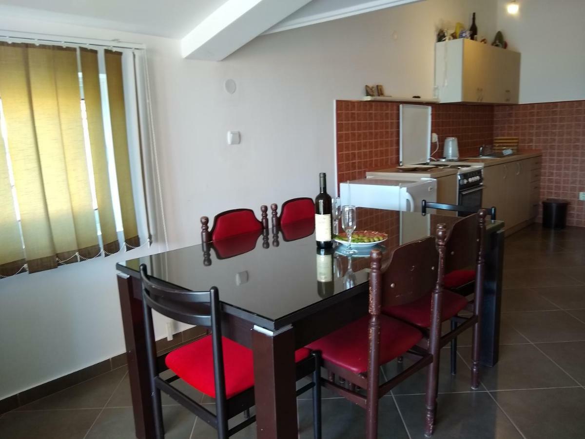 Apartmani Neda Bane Petrovac Zewnętrze zdjęcie