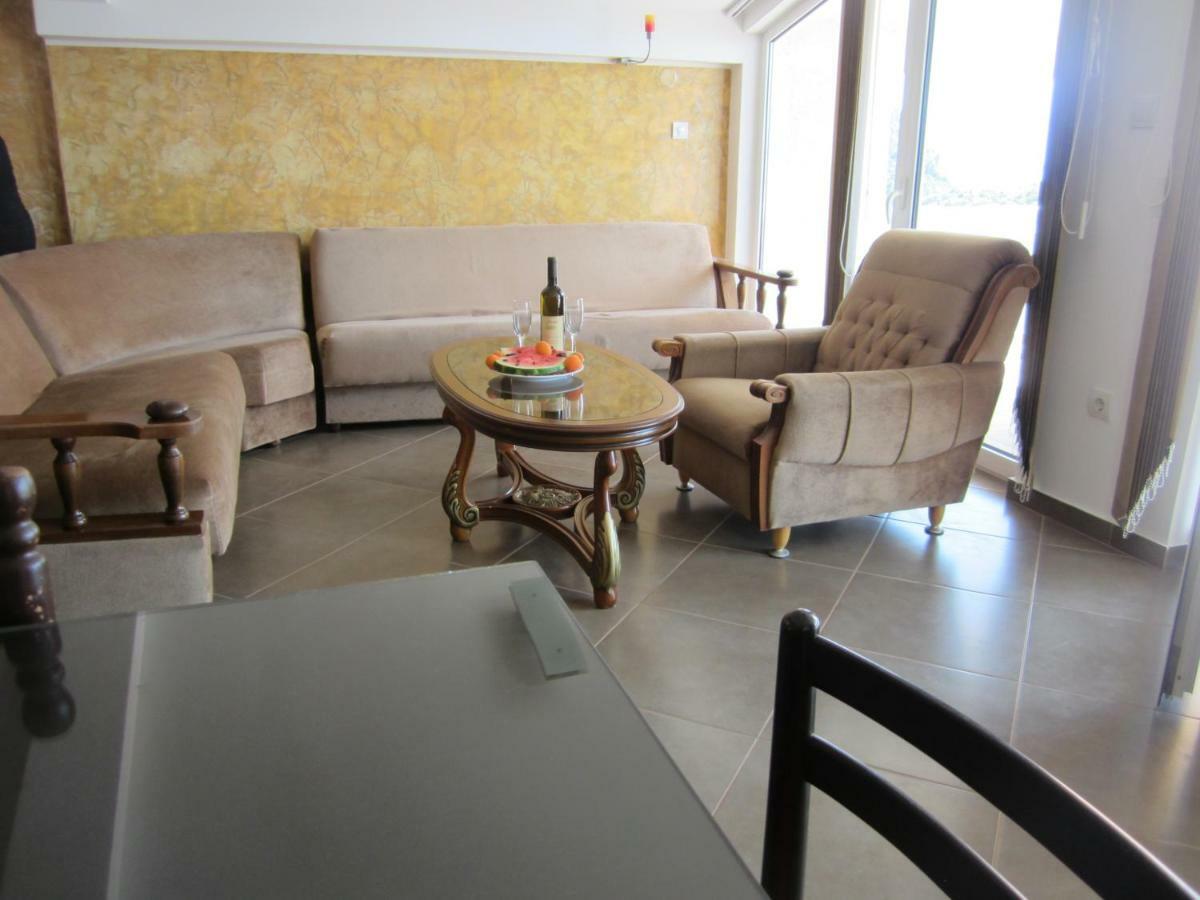 Apartmani Neda Bane Petrovac Zewnętrze zdjęcie