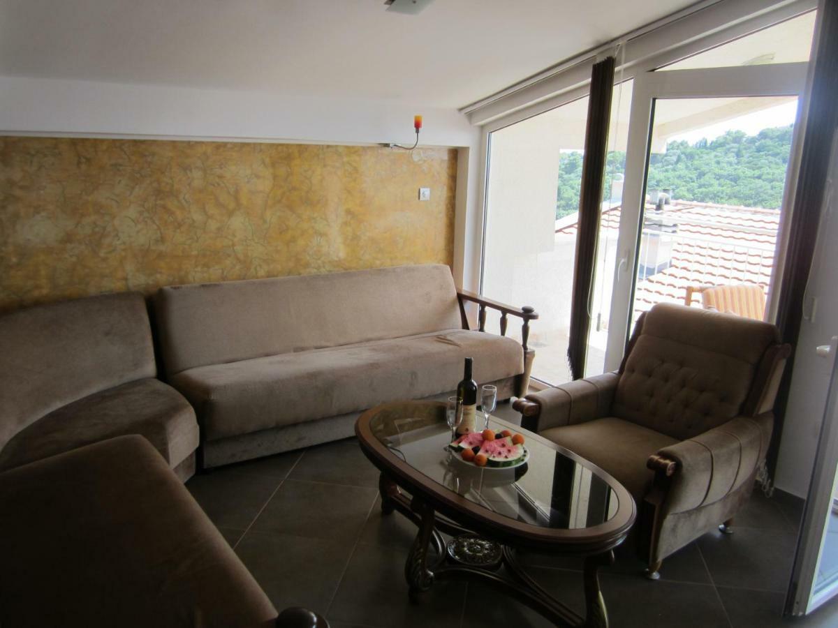 Apartmani Neda Bane Petrovac Zewnętrze zdjęcie