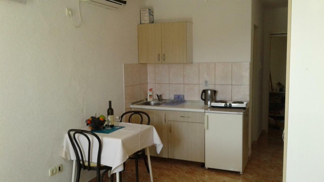 Apartmani Neda Bane Petrovac Zewnętrze zdjęcie